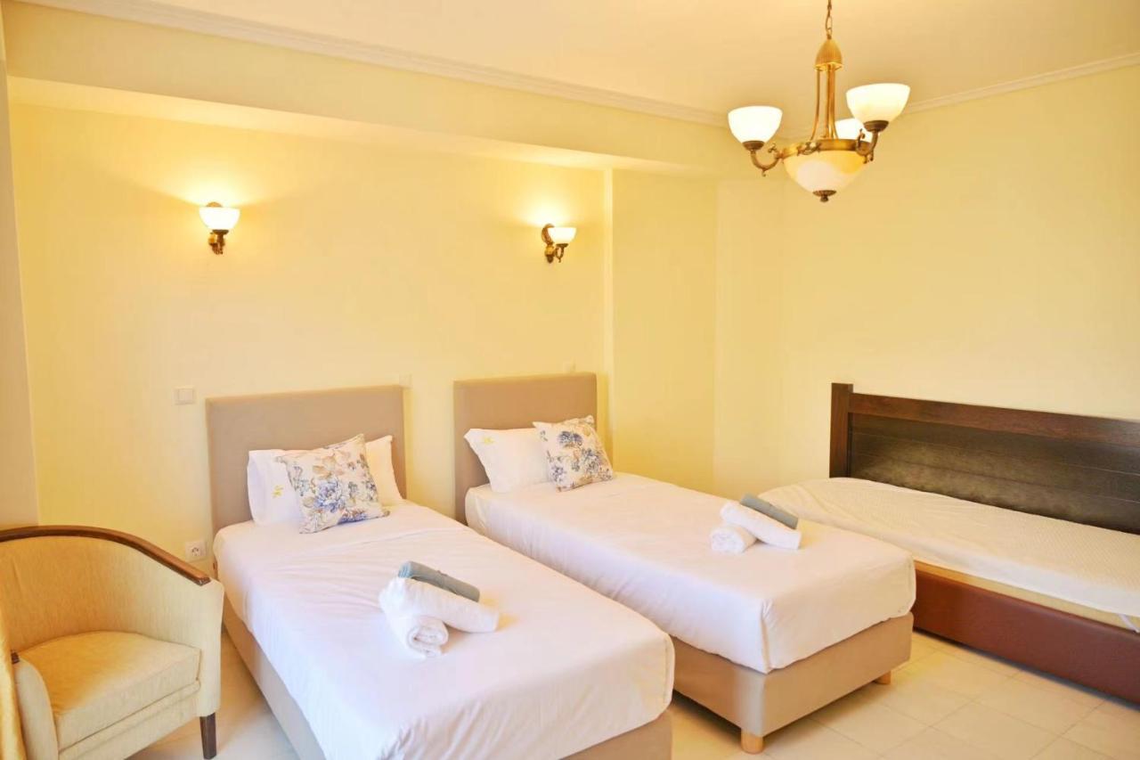 New Times Home & Hotels Near Metro Station Athens Center Екстер'єр фото
