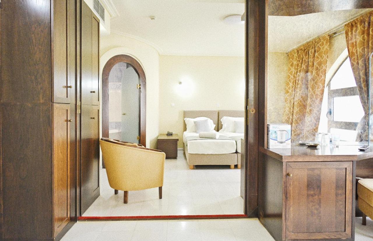 New Times Home & Hotels Near Metro Station Athens Center Екстер'єр фото