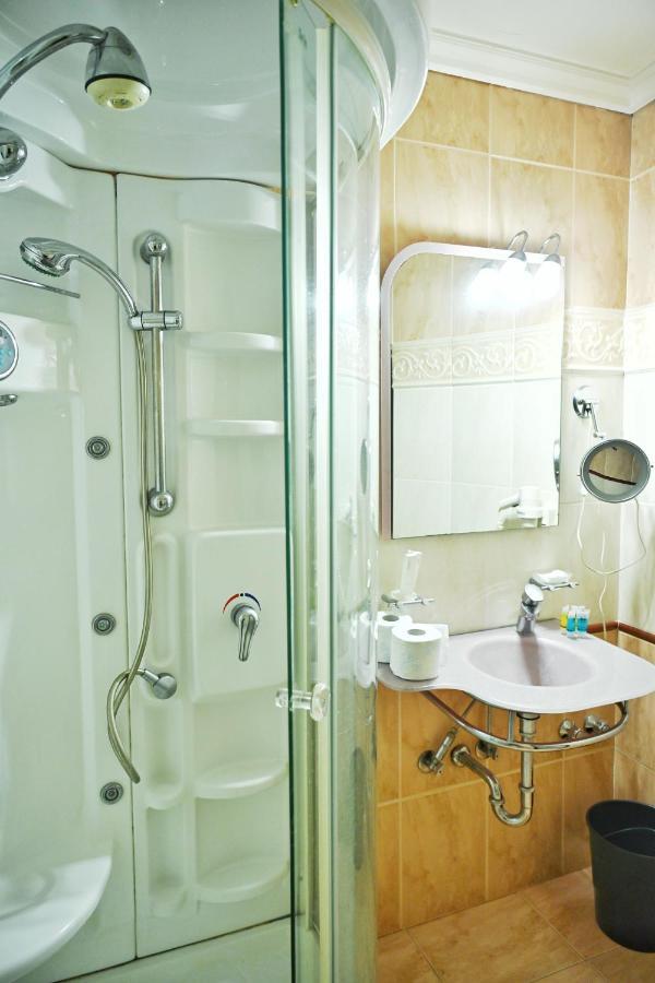 New Times Home & Hotels Near Metro Station Athens Center Екстер'єр фото